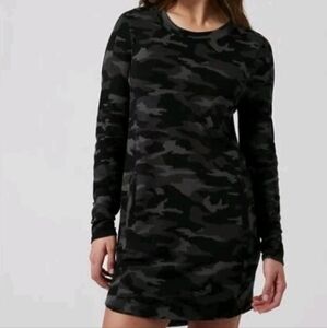 ATHLETA Long Sleeve Balance Dress in Dark Gray Black  Camo Lux Print Pocket 2X